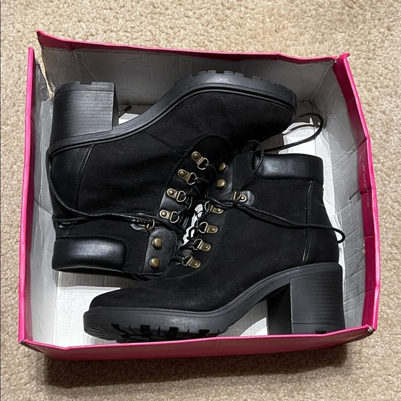 Shoe Dazzle Shoes - Shoe-dazzle Black Ankle Boots